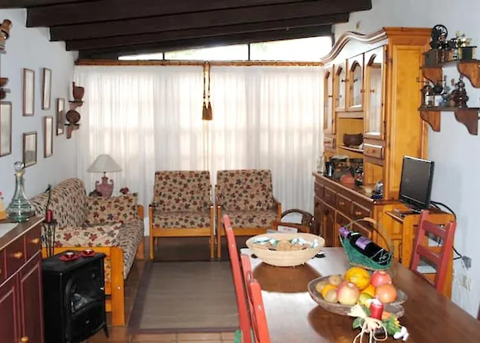 度假居 Cosy House In With Mountain View *