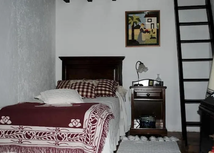 度假居 Cosy House In With Mountain View *