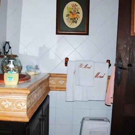 Cosy House In With Mountain View